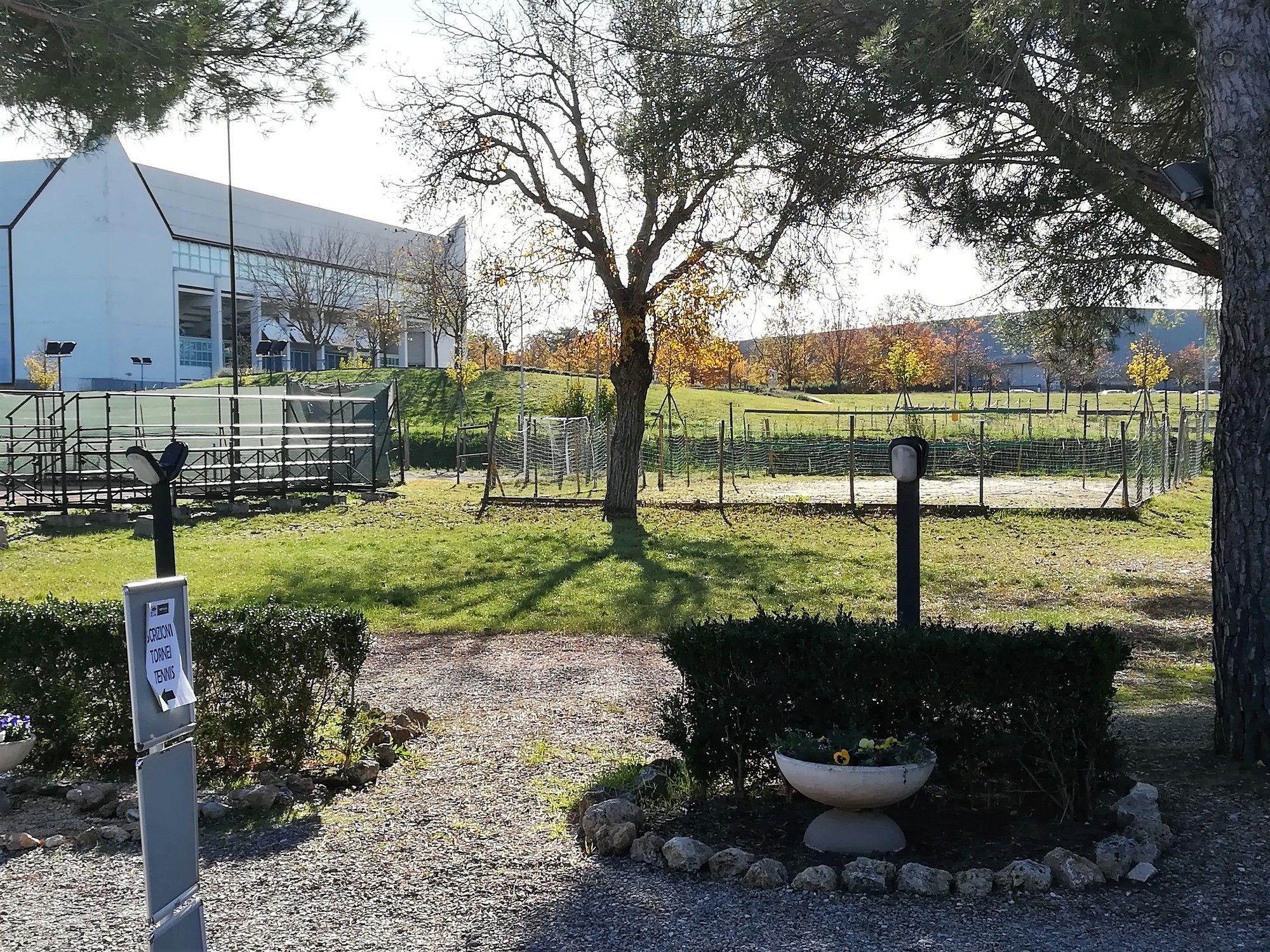 Sport Village La Badia Colle di Val d'Elsa Exterior foto